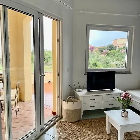 Holiday home L'oleandro 1410 House In Sardinia With Mediterranean Sea Views Isola Rossa (Sassari)